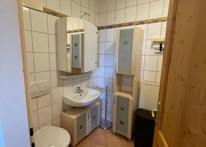 Daire Charmante In Wimpassing Friedburg, Erdgeschoss Mit Grosszuegigen Garten Lengau