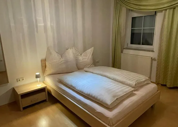 Daire Charmante In Wimpassing Friedburg, Erdgeschoss Mit Grosszuegigen Garten Lengau