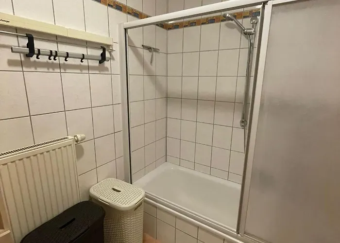 Charmante In Wimpassing Friedburg, Erdgeschoss Mit Grosszuegigen Garten Daire